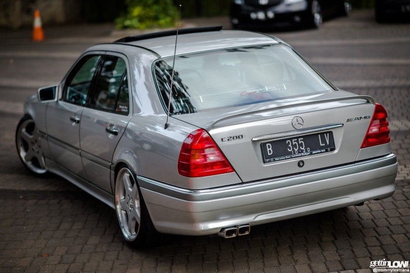 Mercedes Benz c180 w202