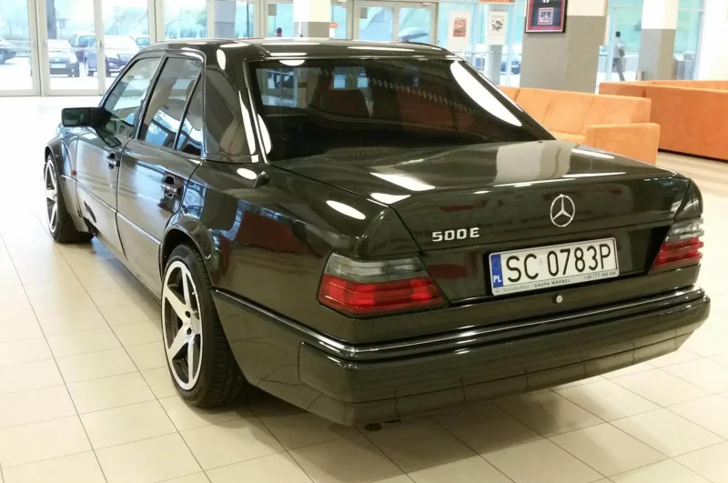 Mercedes Benz w124 e500