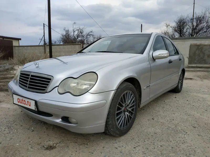 Mercedes-Benz w210