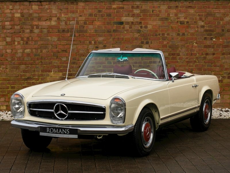 Mercedes-Benz 230 SL Pagoda