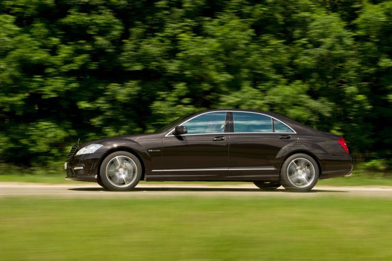 2011 Mercedes-Benz s63 AMG