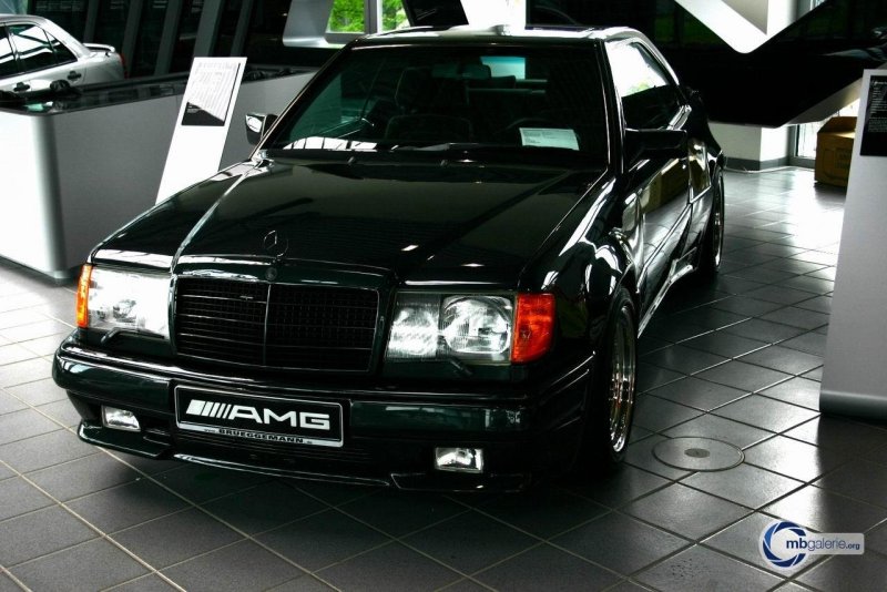 Mercedes w124 черный