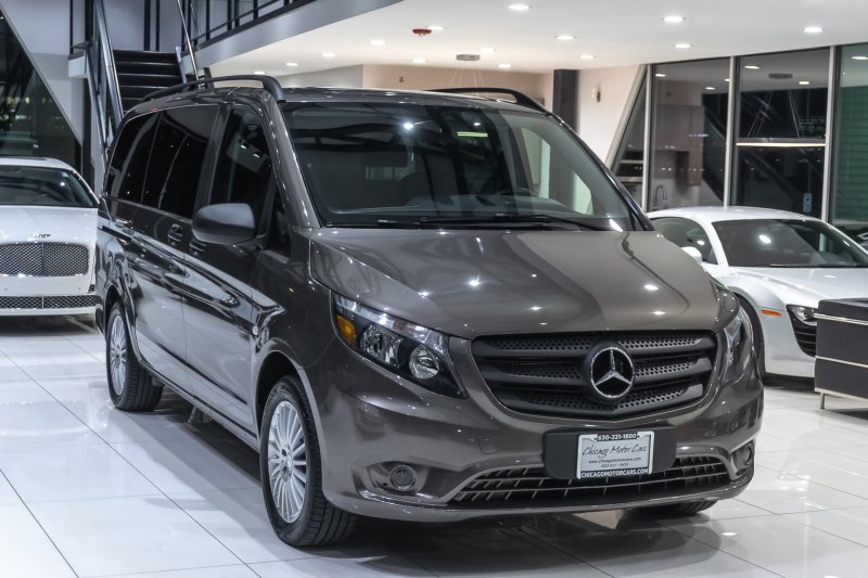 Mercedes Vito 2021 интерьер