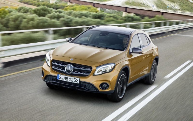 Mercedes Benz кроссовер GLA