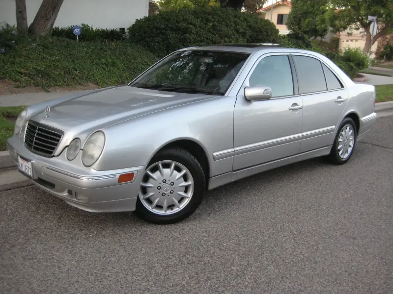 Mercedes Benz e class 2000