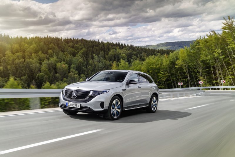 Mercedes-Benz EQC 2020 салон