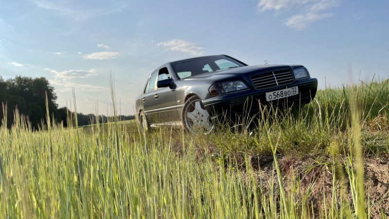 Mercedes-Benz w202