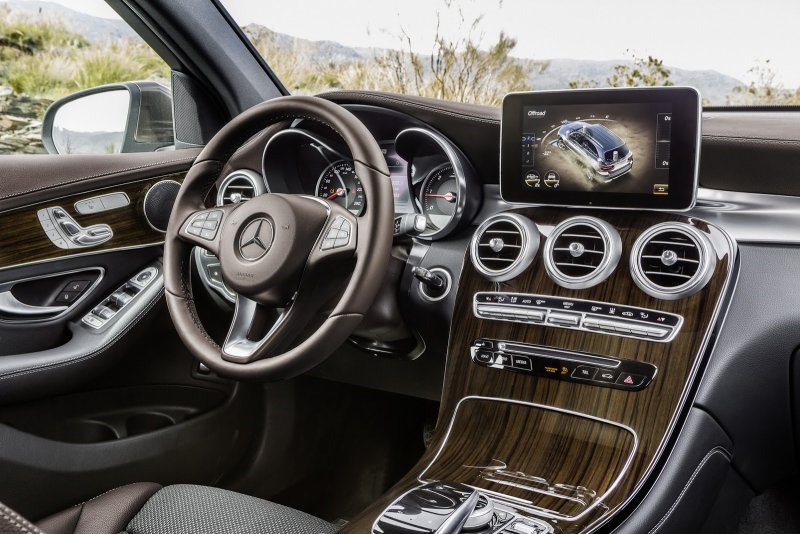 GLC Mercedes Benz 2018 салон
