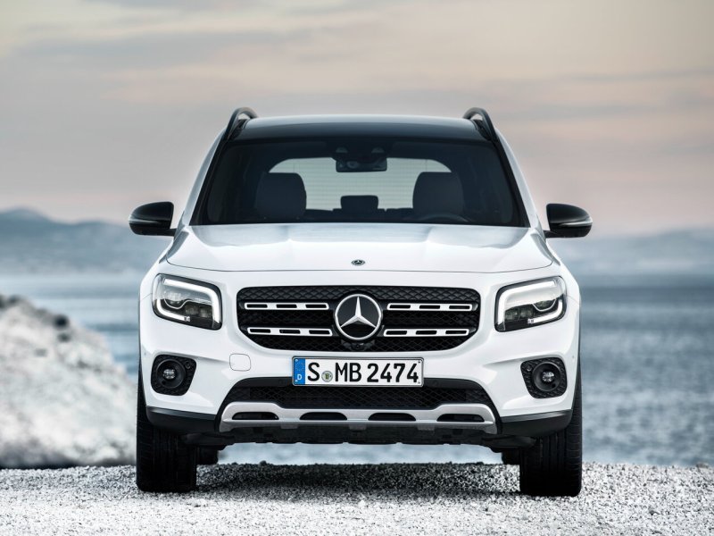 Джип Mercedes Benz GLB белый