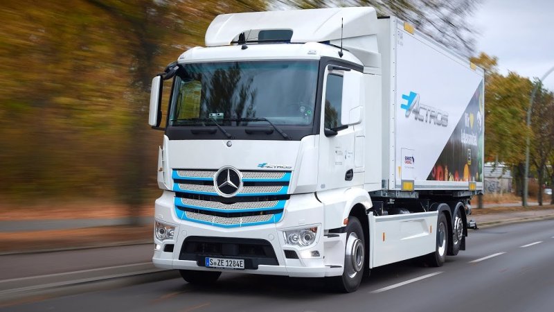 Mercedes Benz Actros 2021