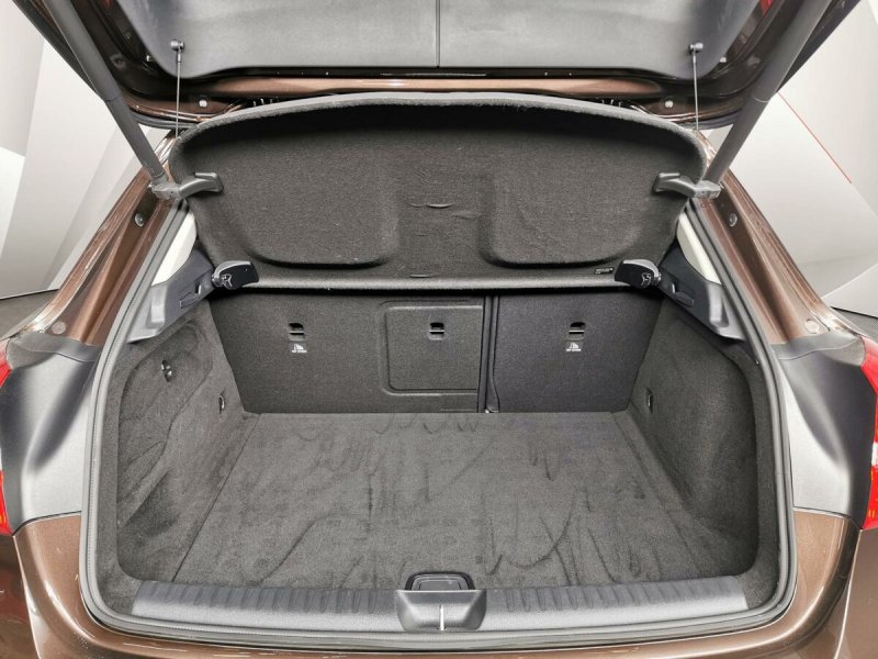 Mercedes GLA x156 багажный отсек