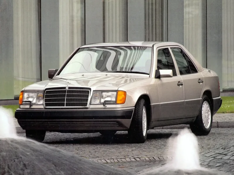 Mercedes Benz w124 седан