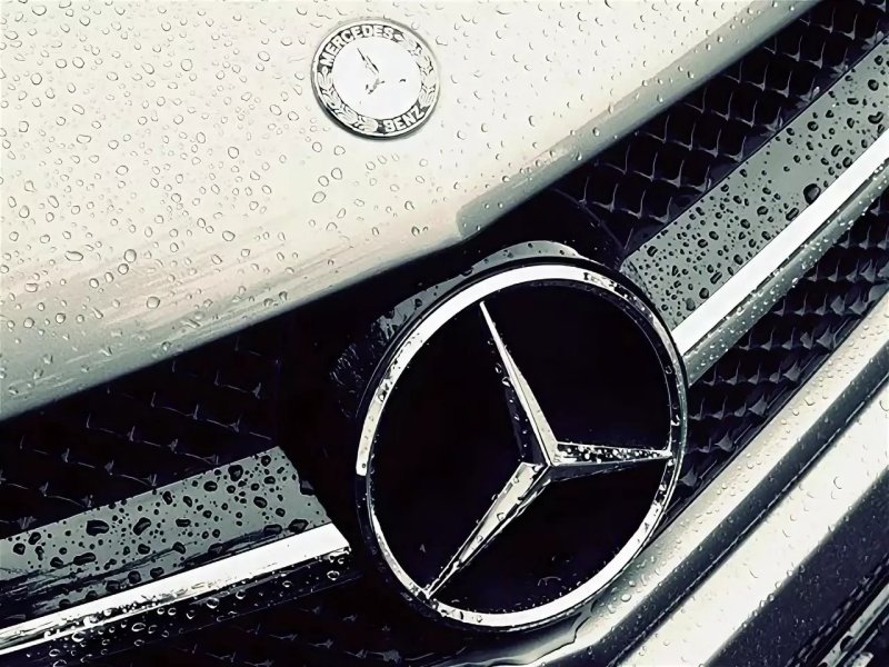 Mercedes Benz symbol