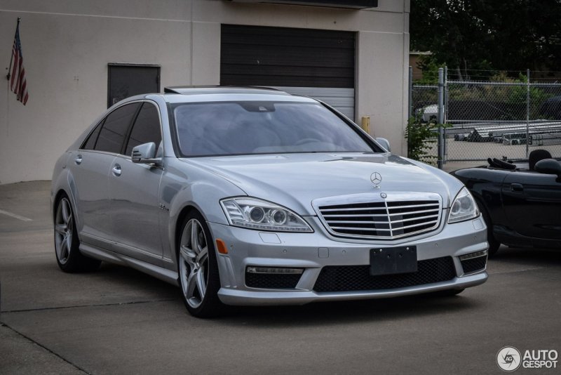 Мерседес s63 AMG 221