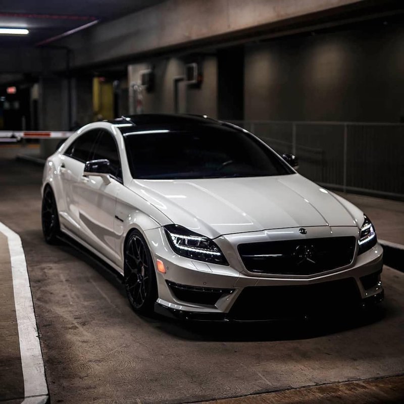 Mercedes Benz CLS 63 AMG