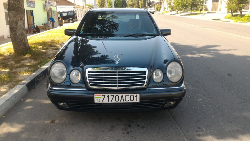 Мерседес зайчик 2000 e200 camfor