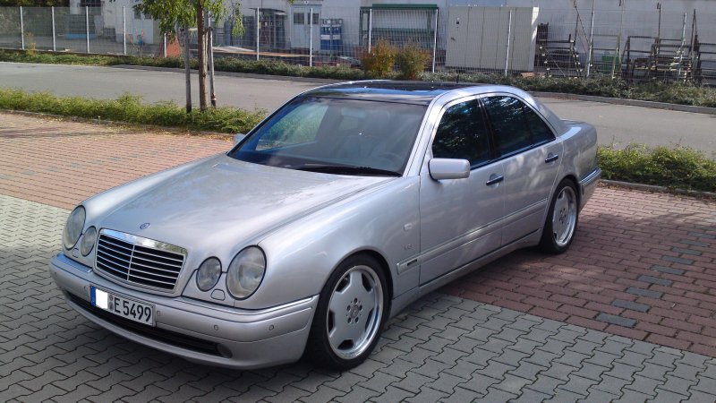 Mercedes Benz e230 w210