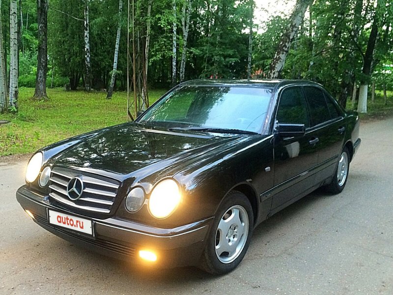 Mercedes-Benz w210