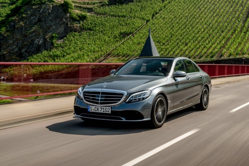 Mercedes Benz c-class sedan 2015