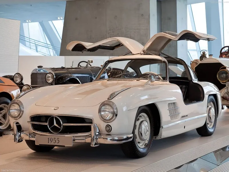 Легендарный Mercedes 300sl