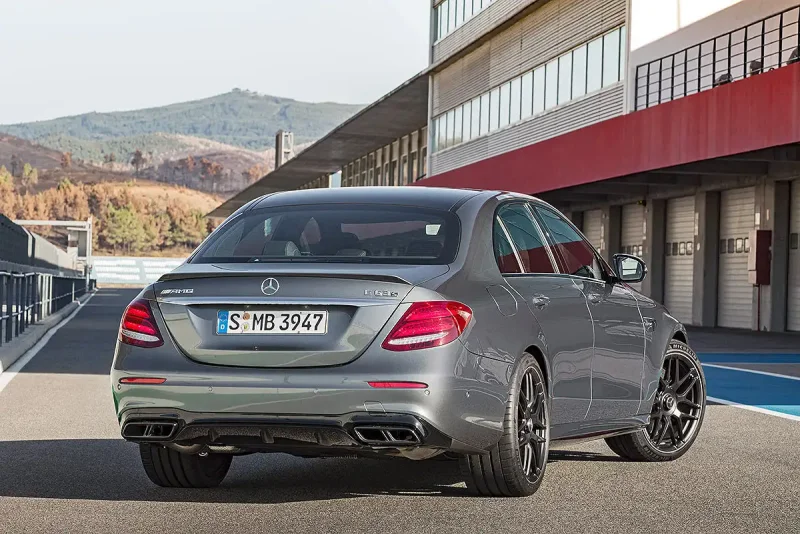 Mercedes e63 AMG