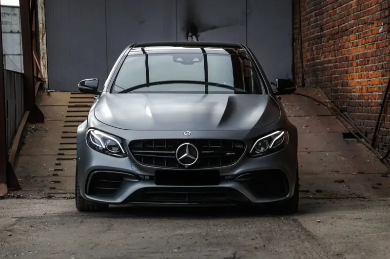 Mercedes Benz e63s AMG