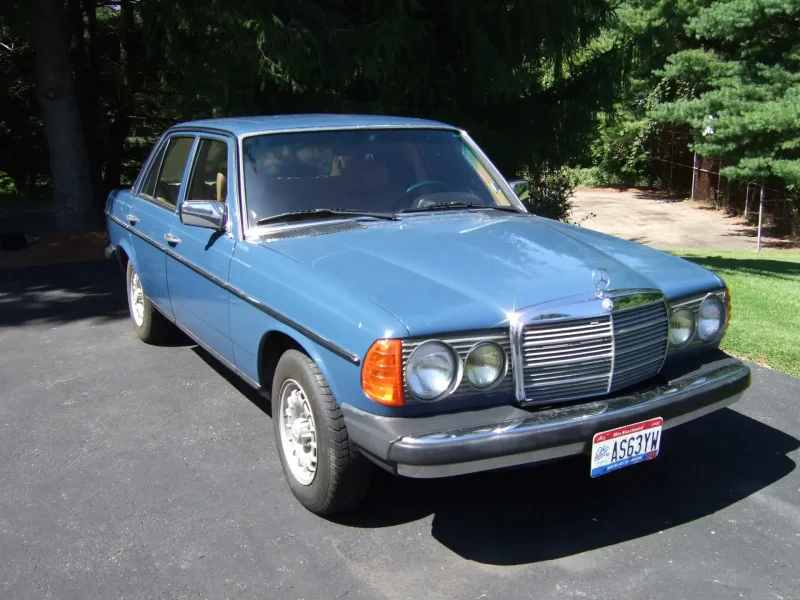 Mercedes 240d