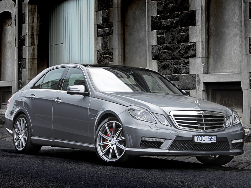 Mercedes Benz e class w212 Black