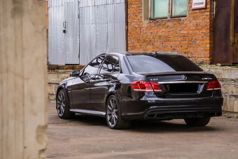 Mercedes e63 AMG w212 черный