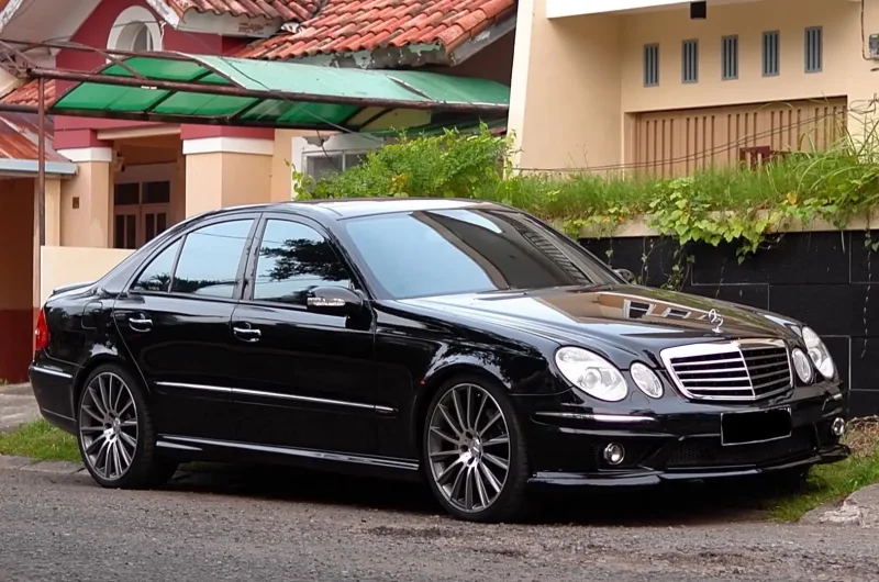 Mercedes Benz e class w211 AMG