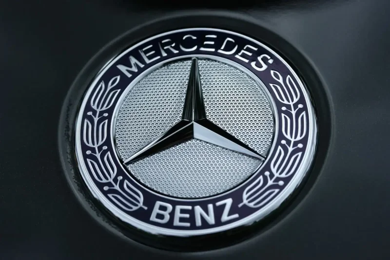 Mercedes Benz logo