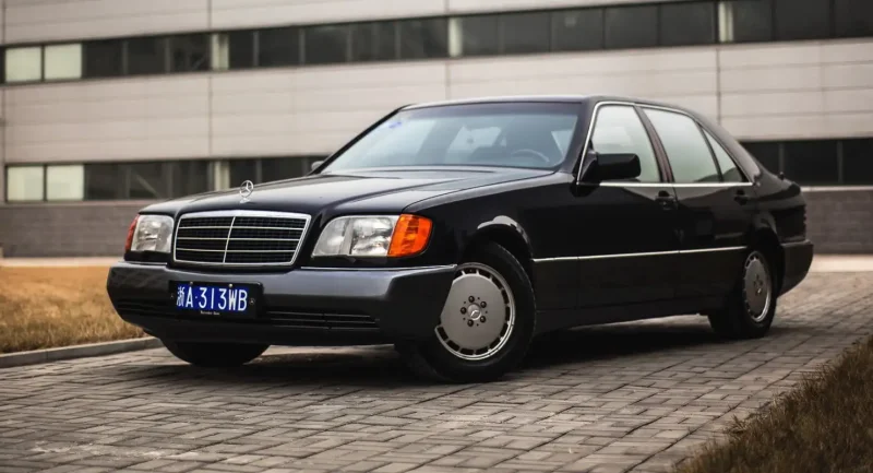 Мерседес шестисотый s600