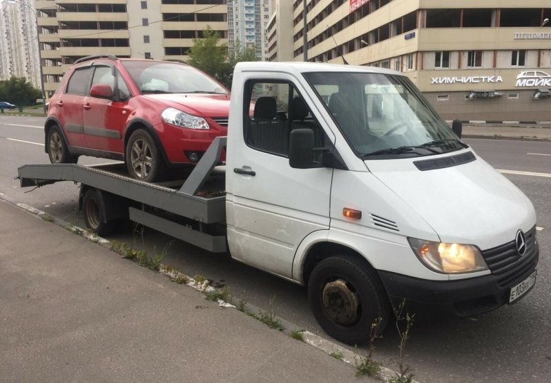 Эвакуатор Mercedes Sprinter