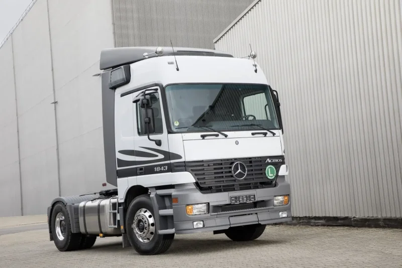 Mercedes Actros 1843