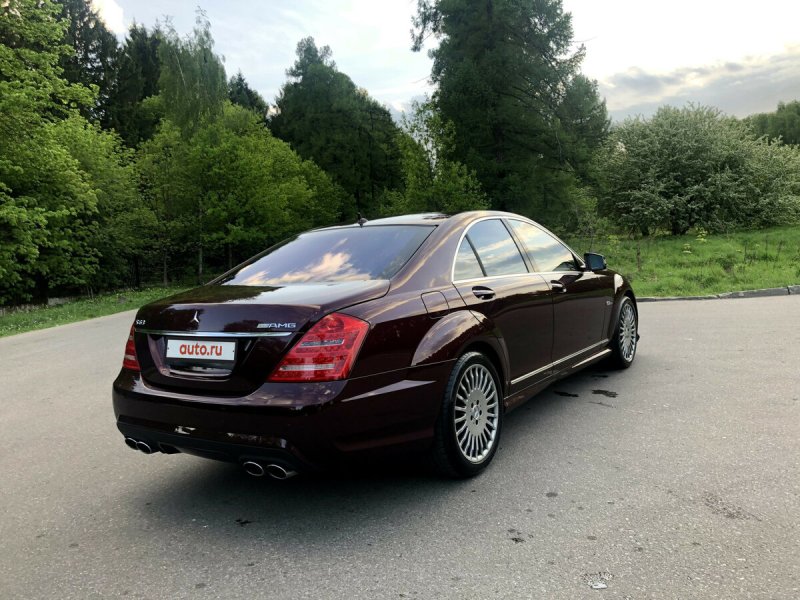 Mercedes-Benz w221