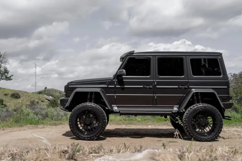 Mercedes-Benz g500 трехдверный