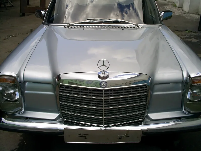 Mercedes-Benz w115