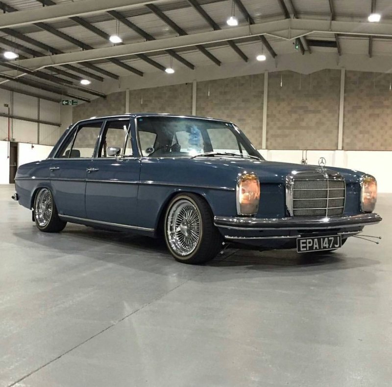 Mercedes-Benz w114 w115 черный