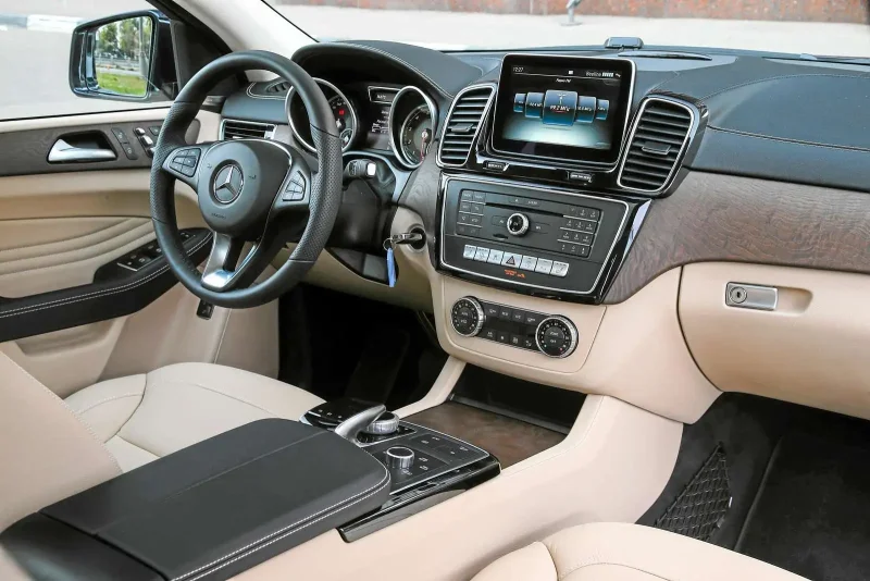 Mercedes GLE купе 400 салон