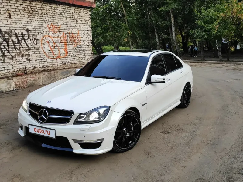 Мерседес w204 AMG 63