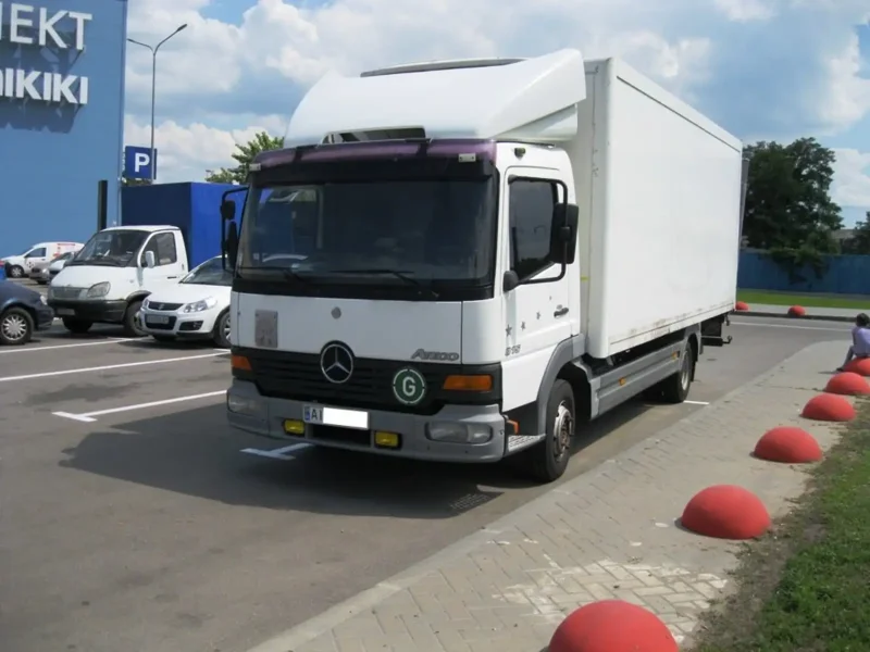 Фара Mercedes Atego 815