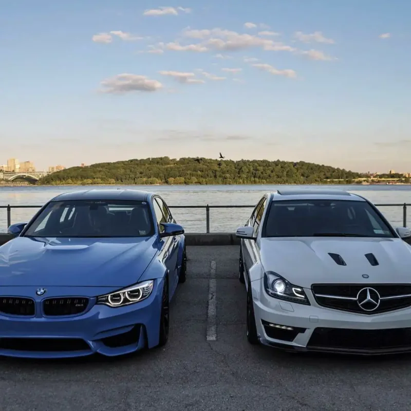 BMW m3 e93 vs Mercedes Benz