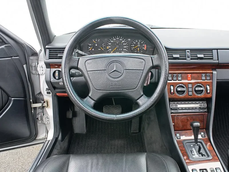 Mercedes 124 салон