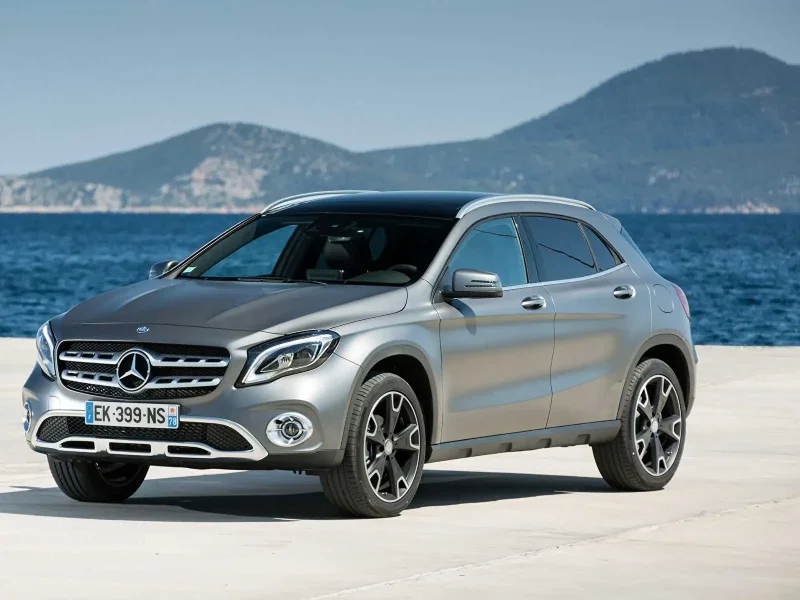 Mercedes-Benz GLA 220