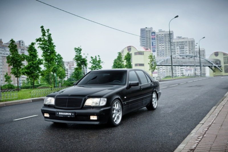 Mercedes-Benz w140 черный