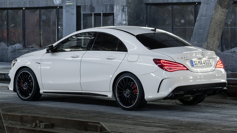 Mercedes Benz CLA 45 AMG