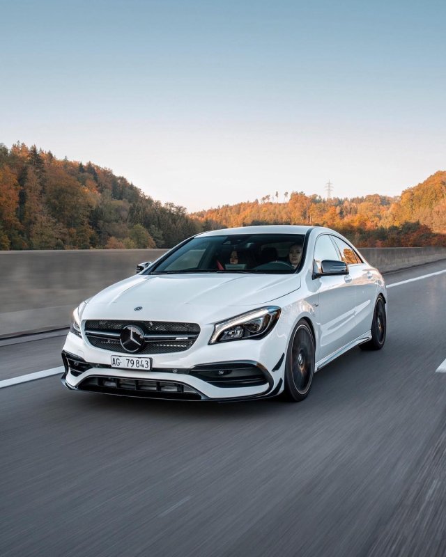 Mercedes Benz CLA 45 AMG