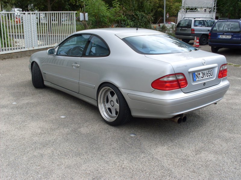 Mercedes-Benz CLK c208