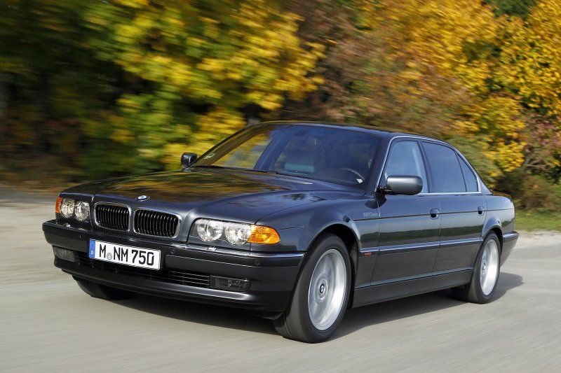BMW e38 750i