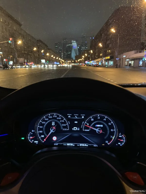 BMW m5 f90 салон ночью